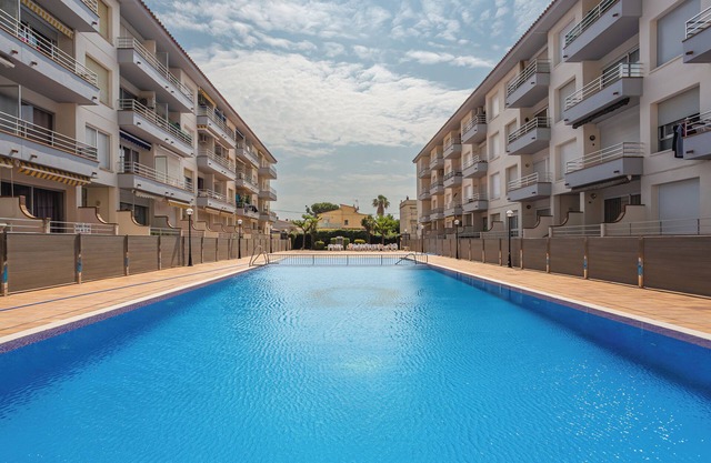 Apartment 'Omega 7' with Shared Pool, Shared Garden and Air Conditioning