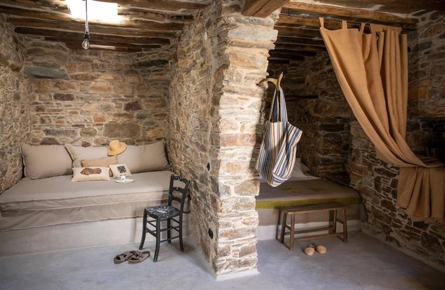 Apartment 'Onos Eco Living Tinos' with Mountain View, Wi-Fi and Air Conditioning