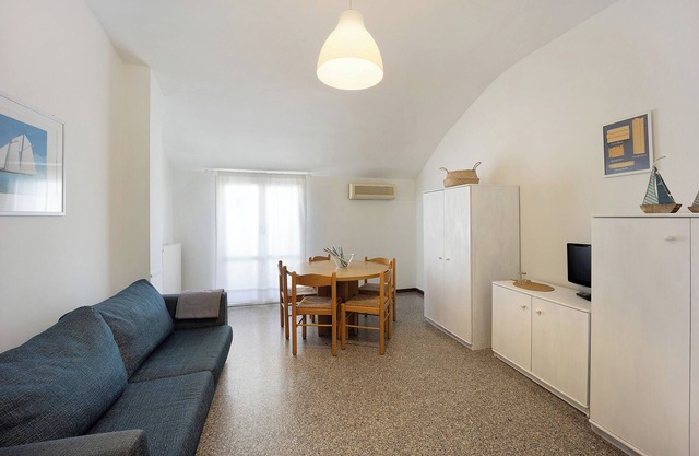 Apartment Orizzonte 8 B with Shared Garten & Wi-Fi