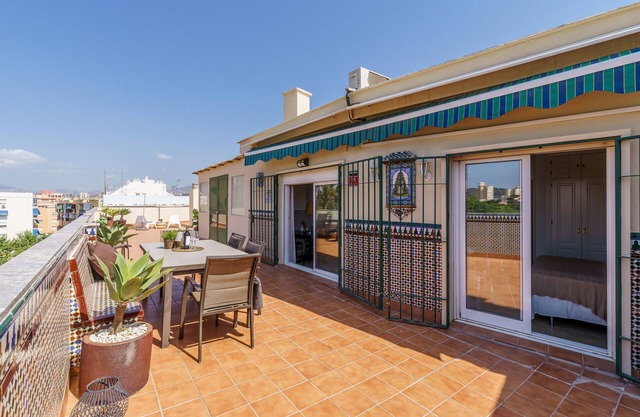 Apartment 'Penthouse Victoria' with Sea View, Wi-Fi and Air Conditioning