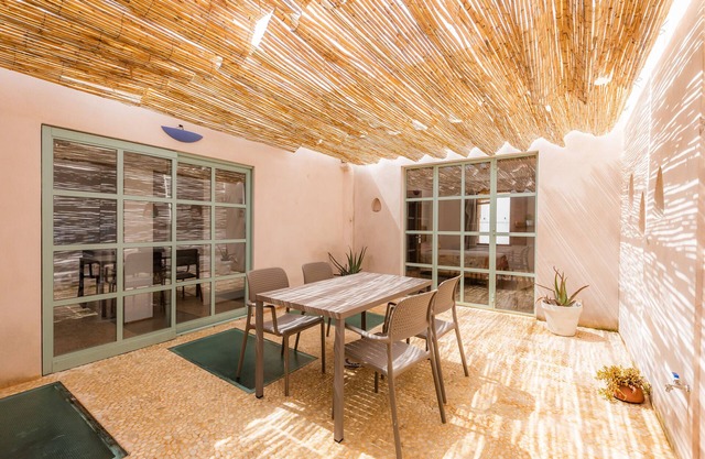 Apartment 'Pep Not 47' with Wi-Fi, A/C, Terrace & Garden