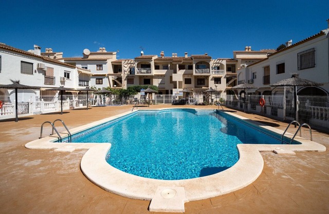 Apartment 'Puertosol' with Shared Pool, Wi-Fi and Air Conditioning