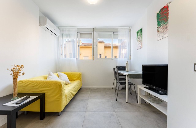 Apartment 'Relax Junto A La Playa' with Wi-Fi and Air Conditioning