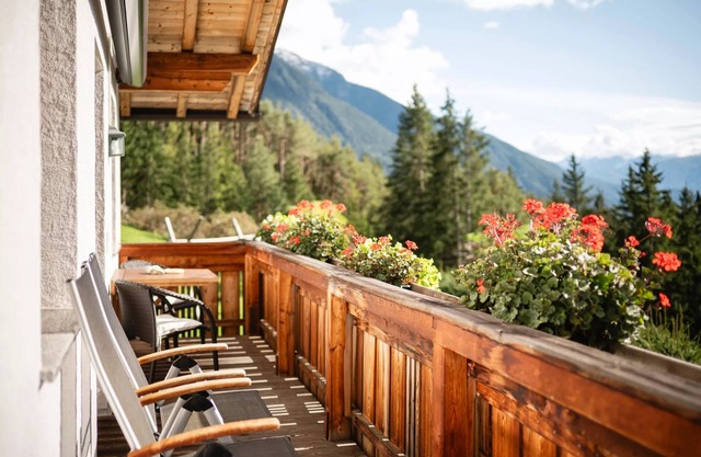 Apartment 'Rieplechn App Bergblick' with Mountain View, Shared Garden and Wi-Fi