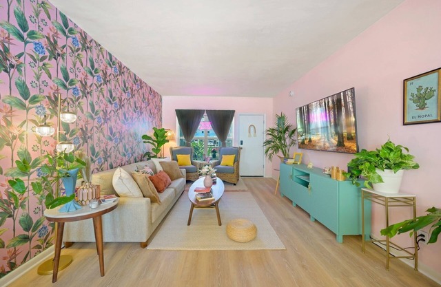 Apartment right on the beach