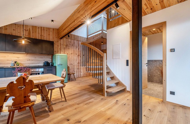 Apartment 'Rotwandterhof Bienenstock' with Mountain View, Shared Garden and Wi-Fi