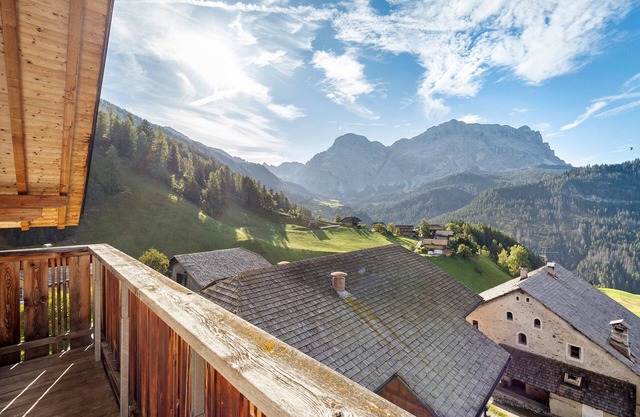Apartment 'Rungghof 2' with Mountain View, Shared Terrace and Wi-Fi