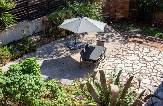 Apartment 'Somptueux Avec Jardin' with Sea View, Wi-Fi and Air Conditioning
