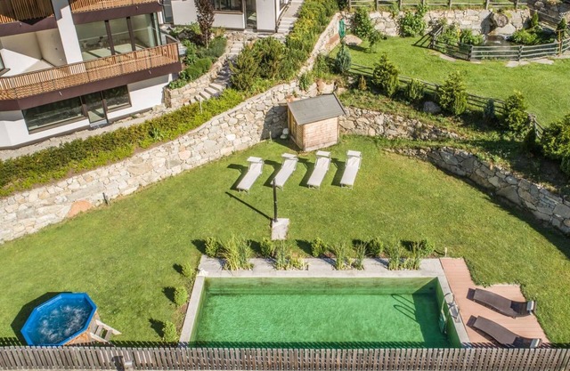 Apartment "Steinhaus L" with Mountain View, Shared Pool & Wi-Fi
