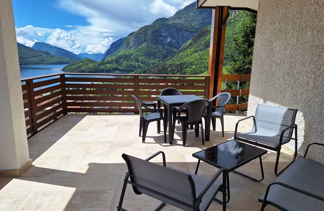 Apartment "the joy" with a romantic view of the lake * Casa Bellavista
