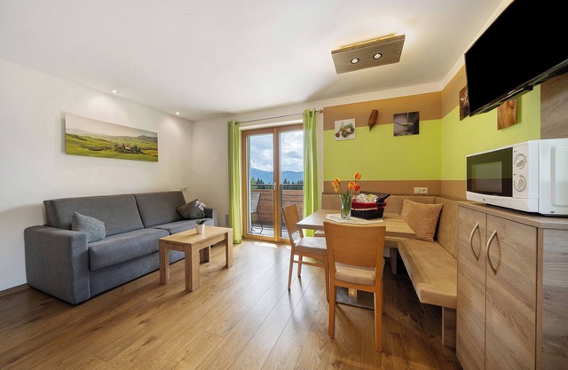 Apartment 'Waldheim' with Mountain View, Wi-Fi and Air Conditioning