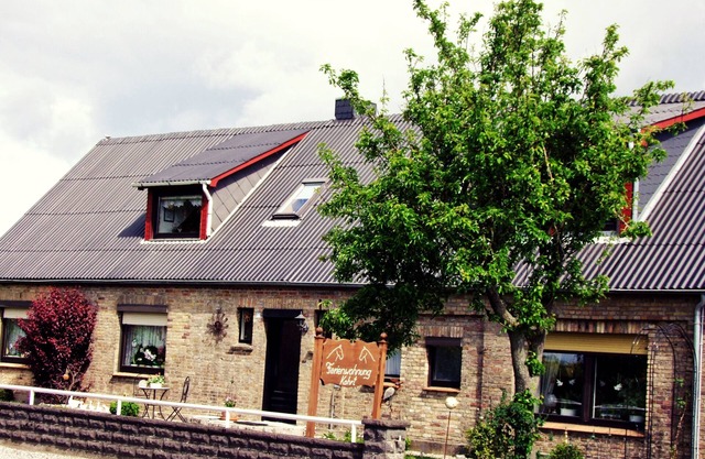 Apartment "Whg 2 - Ferien auf einem Resthof" with Sea View, Shared Garden & Wi-Fi