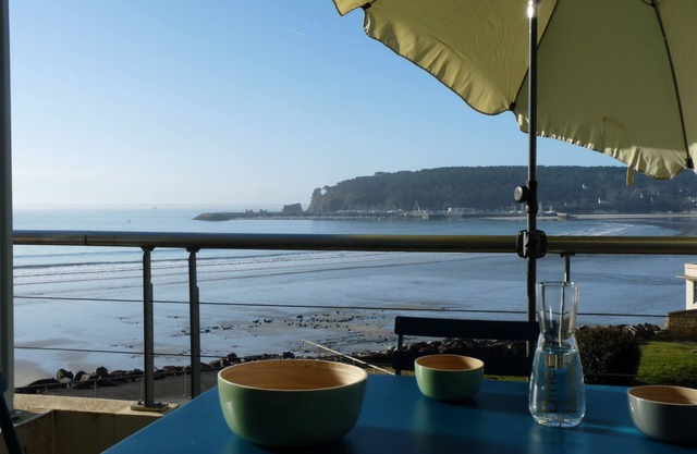 Apartment with sea view in Morgat