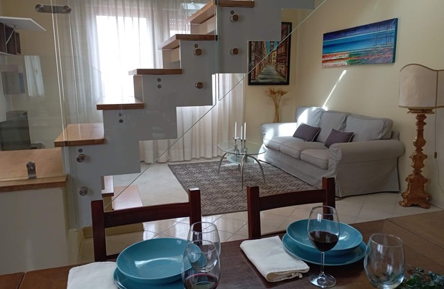 Apartment With Terrace + Private Parking+wifi and AC, close to Lucca downtown