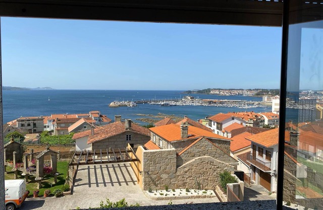 Apartment with view over the harbor of Sanxenxo