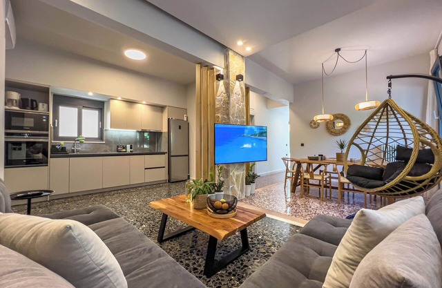 Aperon Suite - Downtown Chania