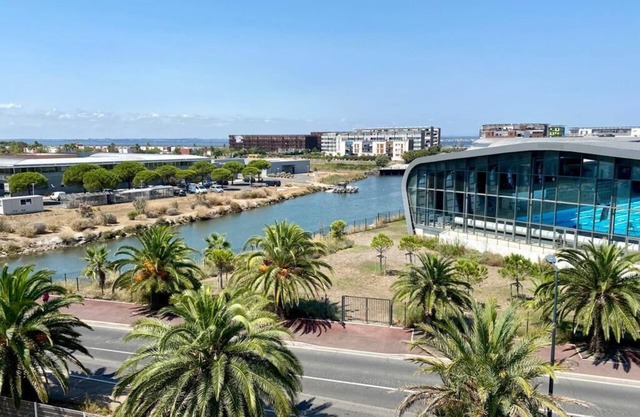 Appartement 4e Étage 300 m Plage