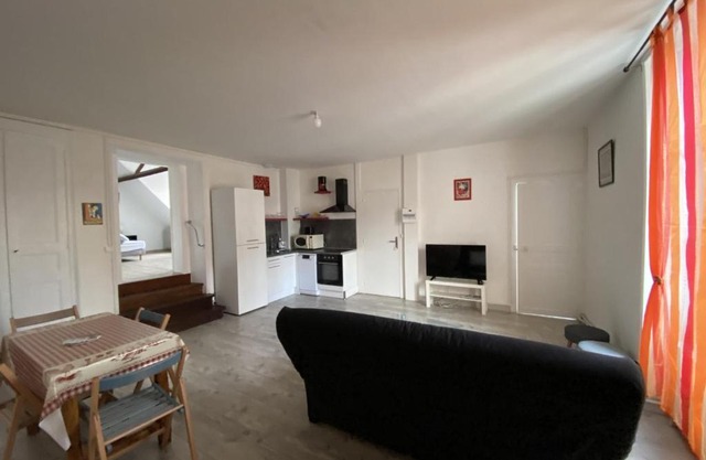 Appartement 57m² avec WIFI à 200m des Thermes – 4 pers. – Parking gratuit – La Roche-Posay - FR-1-541-40