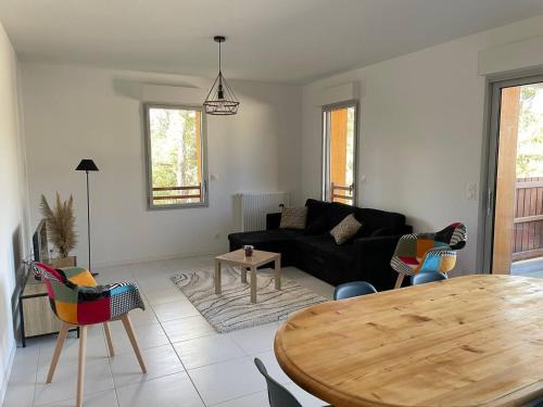 Appartement au coeur d'une forêt de chêne