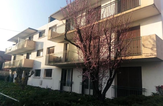 Appartement avec balcon et parking privé