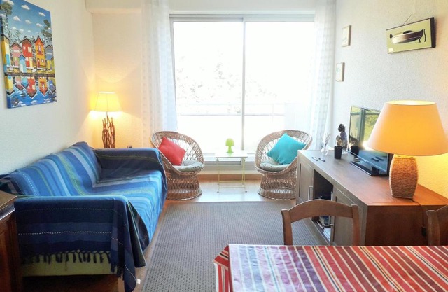 Appartement avec Balcon proche Plage C122