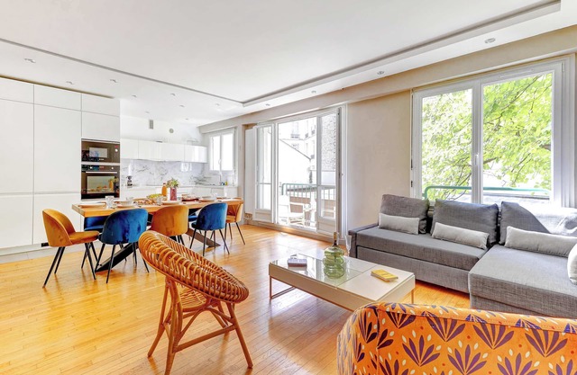 Appartement chic avec terrasse - Champs-Elysées