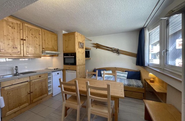 Appartement classique 2 pièces pour 4 personnes aux Menuires - FR-1-452-233
