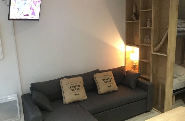Appartement de Plein Pied en Copropriété Avec Terrasse Privée Proche de la Plage