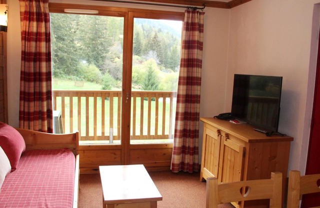 Appartement 6 pers avec piscine, parking et WiFi, à deux pas des pistes. - FR-1-508-234