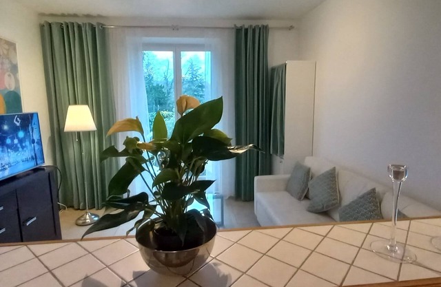 APPARTEMENT MEUBLE & EQUIPE A GARCHES/30 M2/1 250 €/MOIS