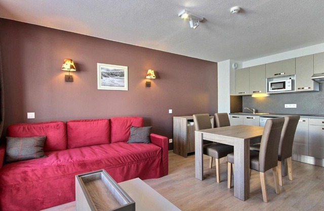 Appartement neuf avec piscine, Wi-Fi et parking couvert - FR-1-455-23