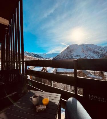 Appartement Plein Sud Cosy 6 personnes très bien équipé ,Vue splendide, Terrasse, Spacieux,Bien situé, Randonnées,Ski