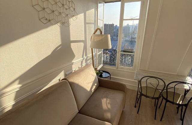 Appartement Paris Pigalle Montmartre 27 rue de Lecluse Place de Clichy