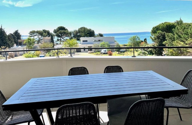 Appartement Standing avec Terrasse Vue Étang, 2 chambres et WIFI - Mèze - FR-1-604-37