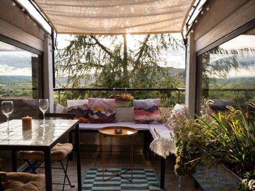 Appartement sur les toits, très jolie vue Provence