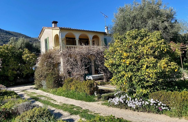 Appartment in charming old country house