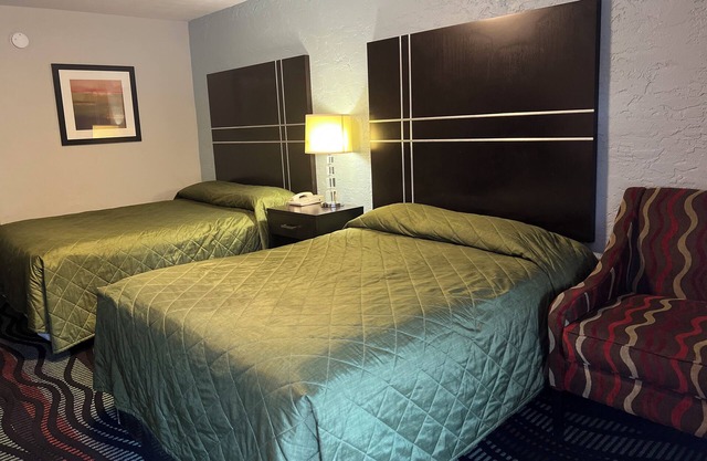 Applegate Inn