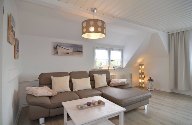 Approximately 70m2 apartment, with balcony, new u. modern furnishings, forest u. close to the beach