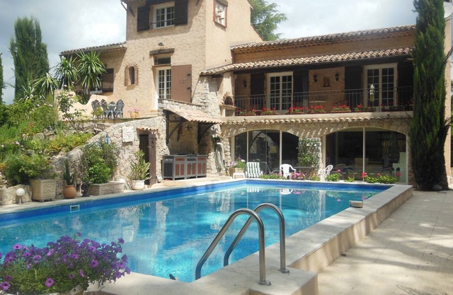 APPT 150M2 IN CHARMING HOUSE (Upper House)