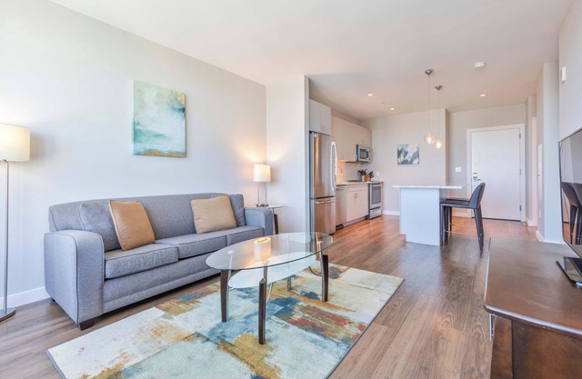 Apt Downtown Seaport with Access to Terrace