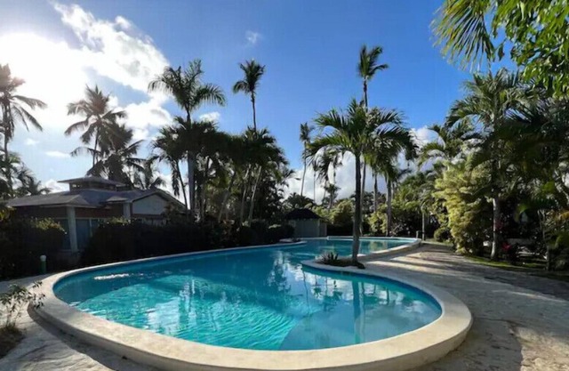 Apt, pool, jacuzzi on Punta Popy 4pax