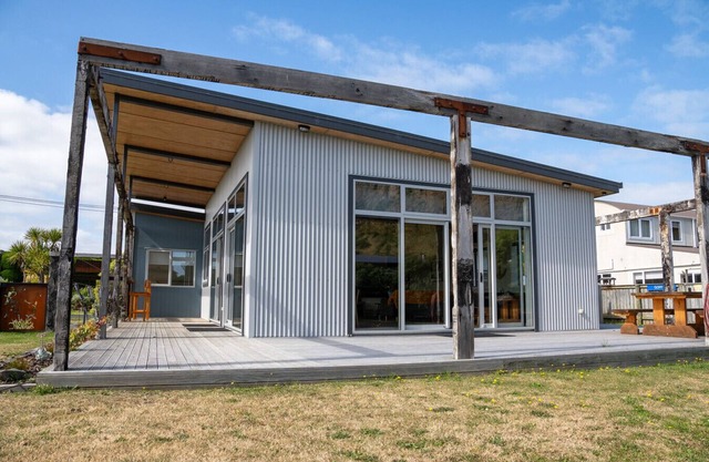 Aramoana Beach Escape