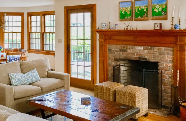 Architect-designed home on 1 acre with peaceful pond views