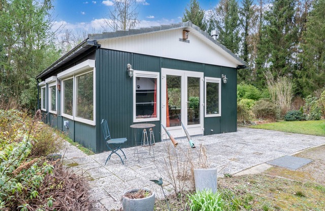 Arendonk Pondside Chalet