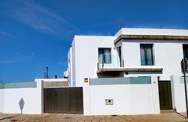 Arrecife exclusive beach house
