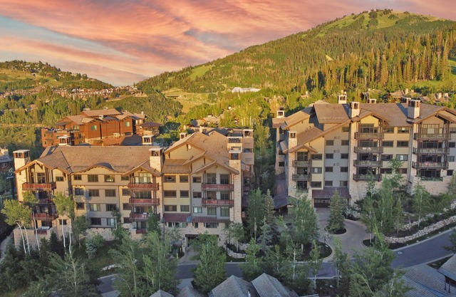 Arrowleaf by Luxury Mountain Destination