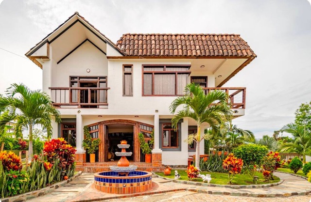 Art Tropical Retreat for Relaxation, Barbecue, and Quality Family Time!"