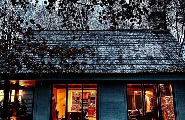 Artisan's Lodge: Romantic, Private, Central to 151