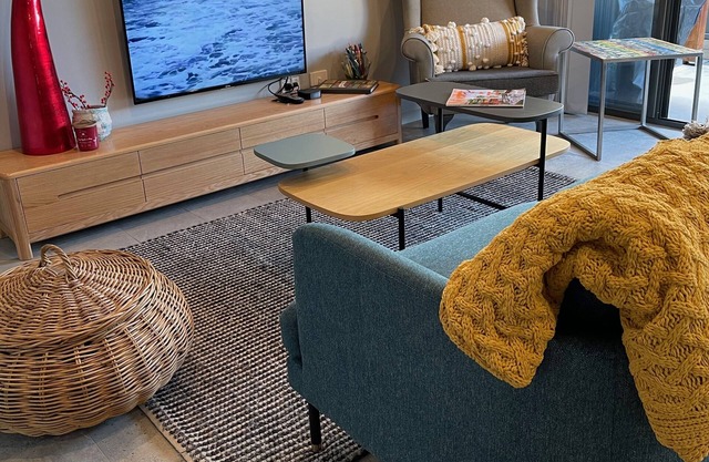 ARTNEST GETAWAY Walk to the beach - dog friendly