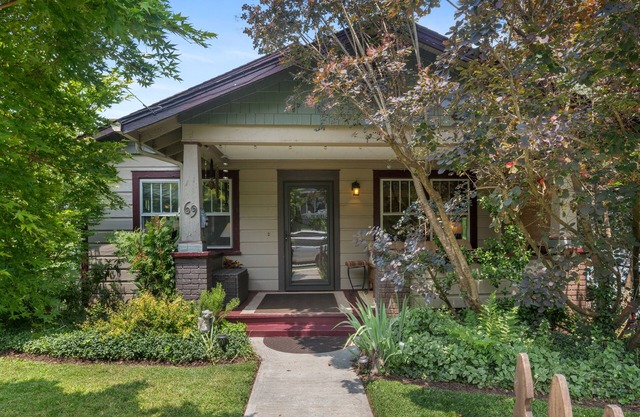 Artsy/Zen Bungalow W. Asheville - walk to coffee shops, restaurants, bars, park
